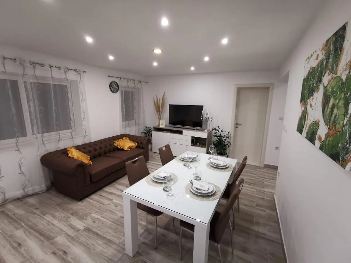 Apartmani Pina 1 Kastela Apartment
