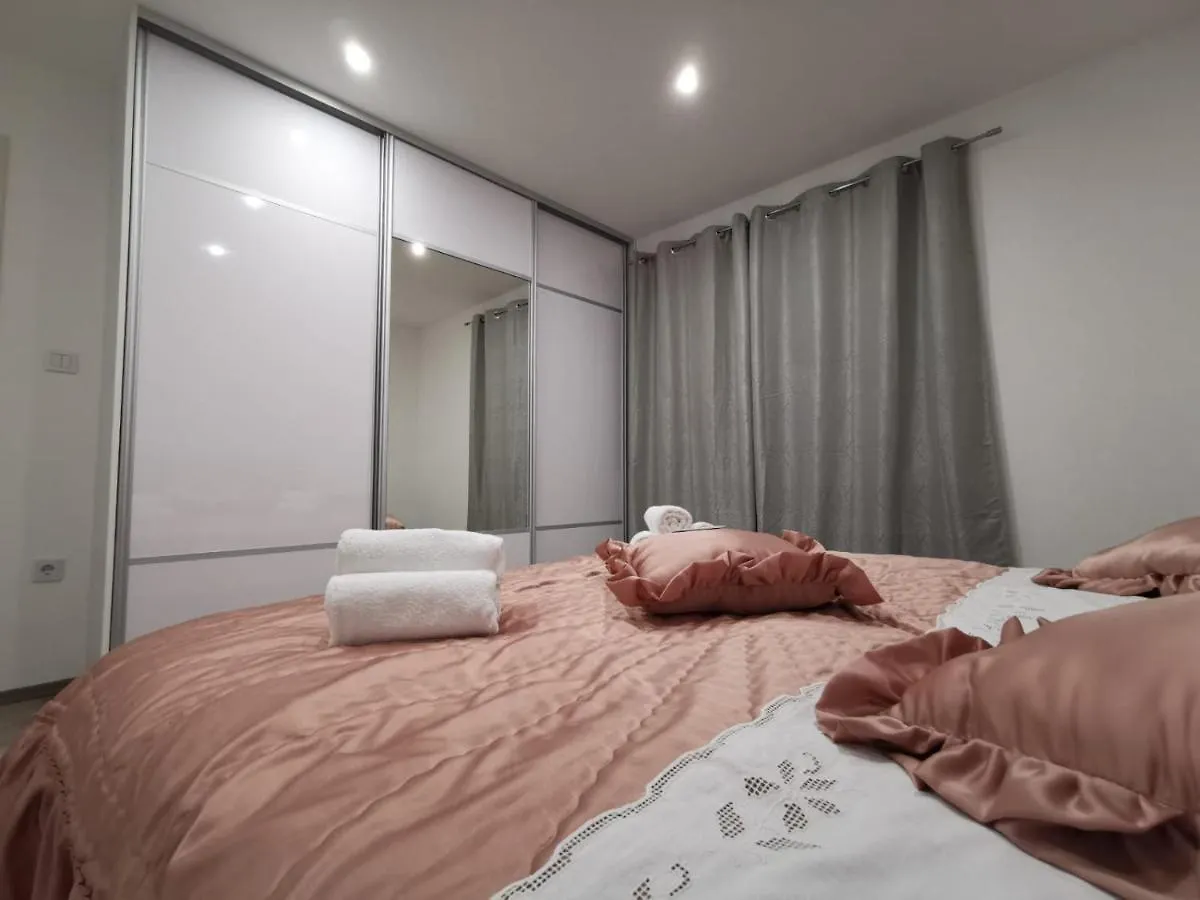 Apartment Apartmani Pina 1 Kastela